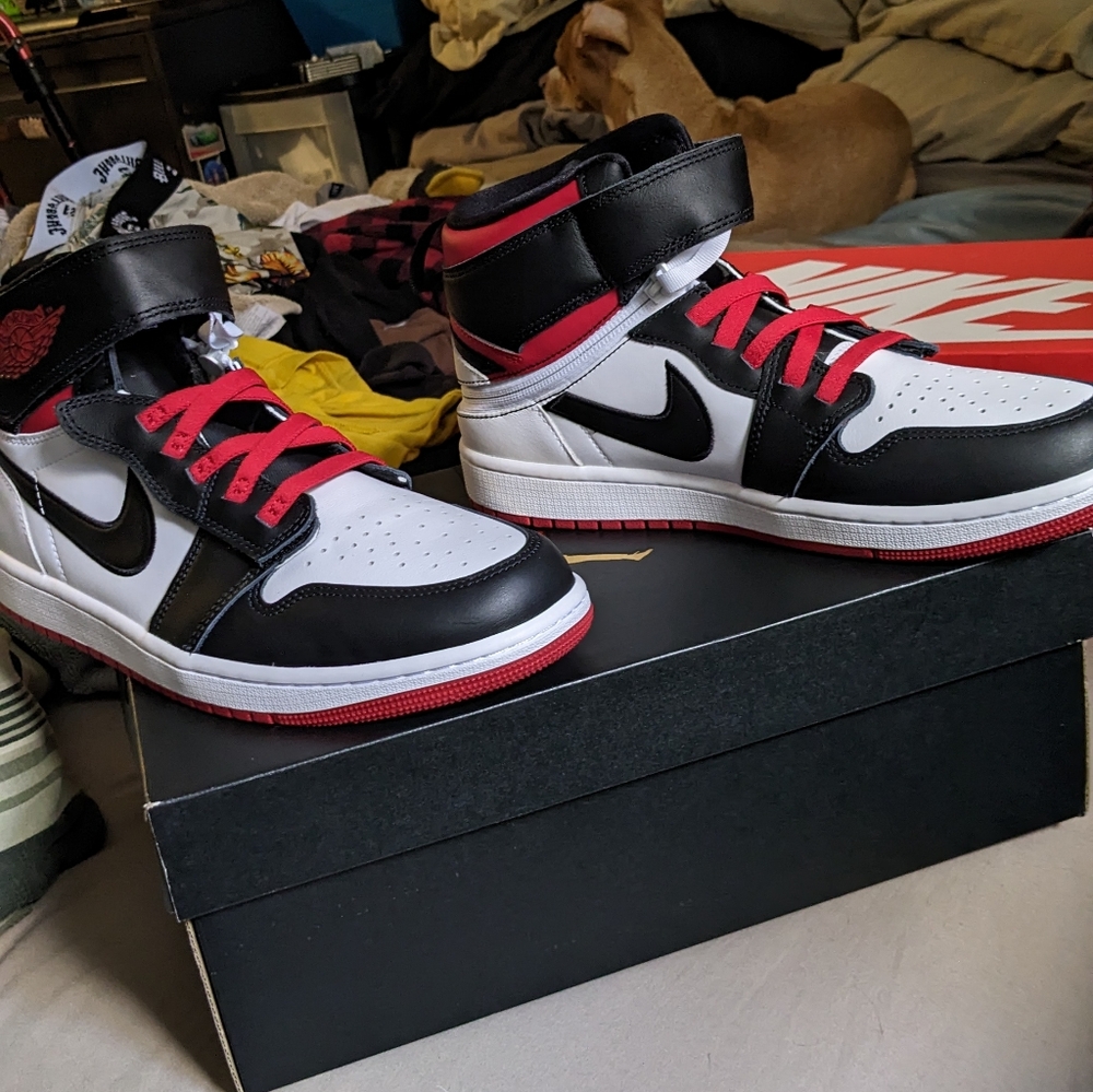 Air Jordan 1 HI FlyEasy